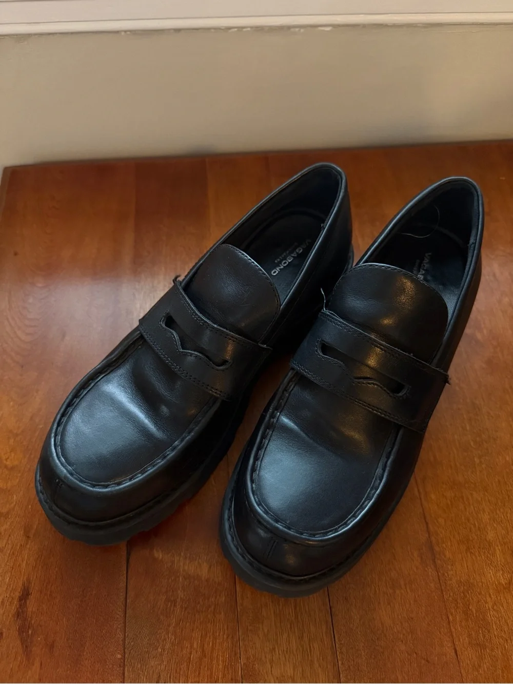 Women’s Vagabond Black Leather Loafers